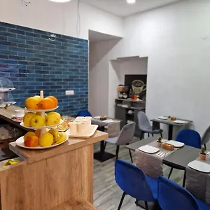 Alojamento de Acomodação e Pequeno-almoço Center, Nápoles