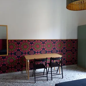 Alojamento de Acomodação e Pequeno-almoço Carafe'&caraspe', Nápoles